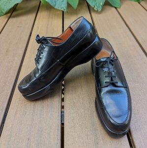 Vintage black leather Robert Clergerie lace-up Oxford shoes w/ slight platform.